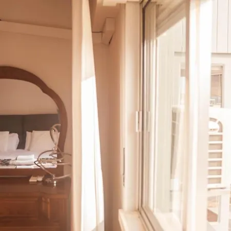 Apartment River Vista - 2 Bedroom Terrace Retreat Lisbon