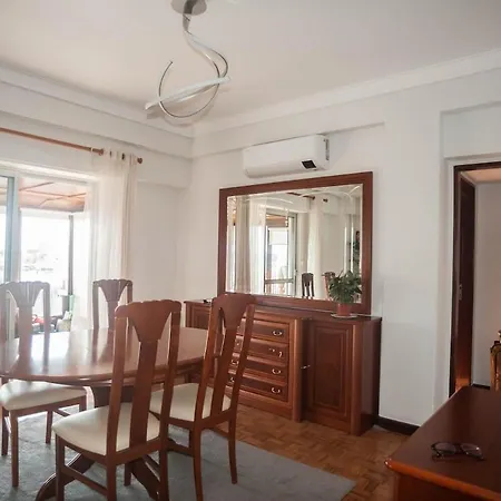 Apartment River Vista - 2 Bedroom Terrace Retreat