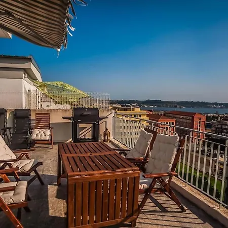 Apartment River Vista - 2 Bedroom Terrace Retreat