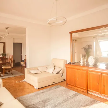 River Vista - 2 Bedroom Terrace Retreat Lisbon